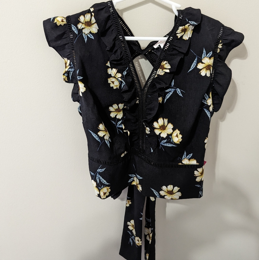 NWT, Xhilaration Black Floral Top, Open Back w Tie